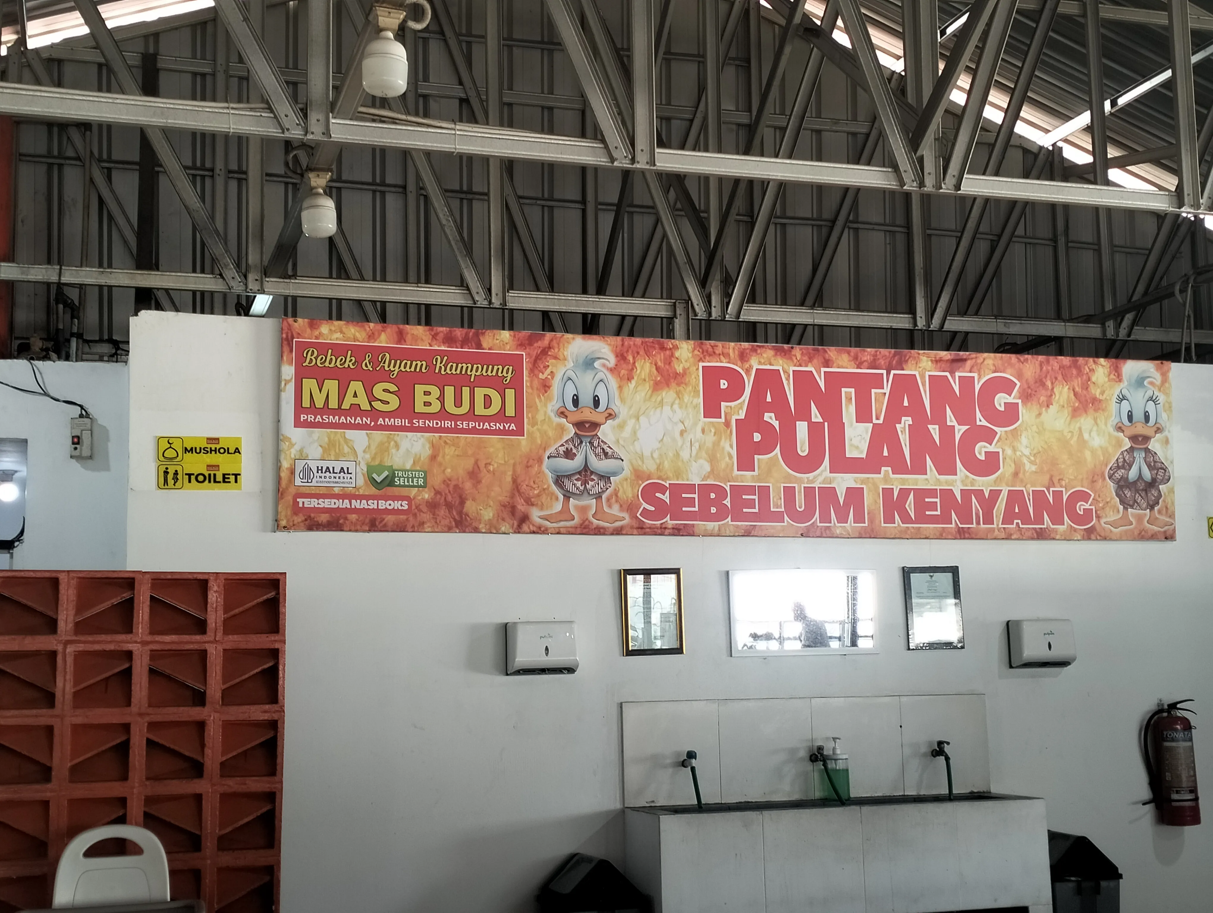 Bebek & Ayam Kampung Mas Budi