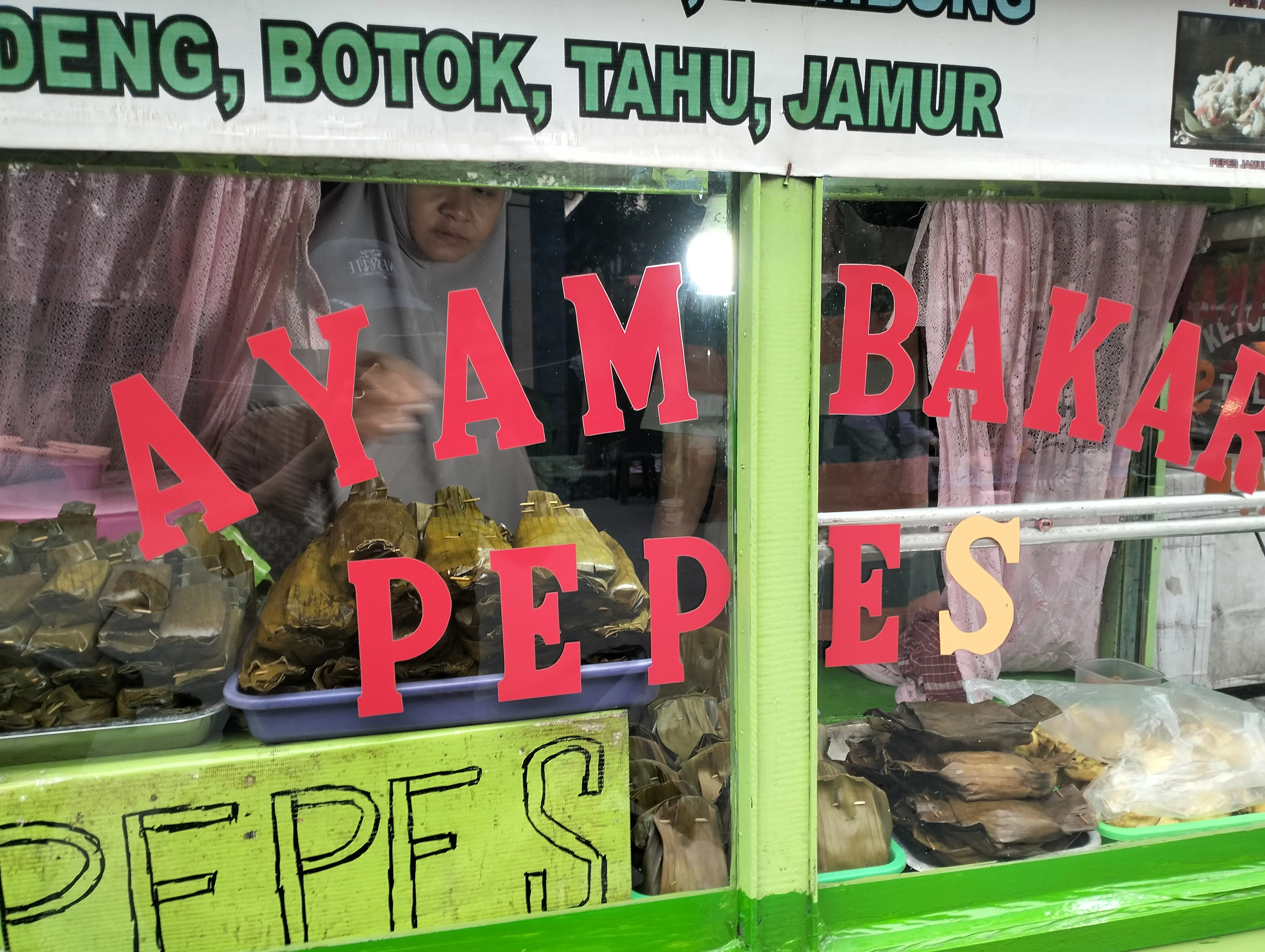 Pepes ayam bakar